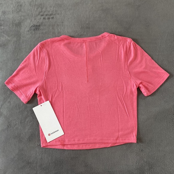 Lululemon Hold Tight Straight-Hem Cropped T-Shirt NWT - Picture 5 of 5